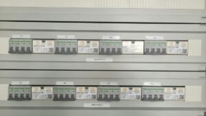 Qué potencia contratar si tienes placas solares o aerotermia